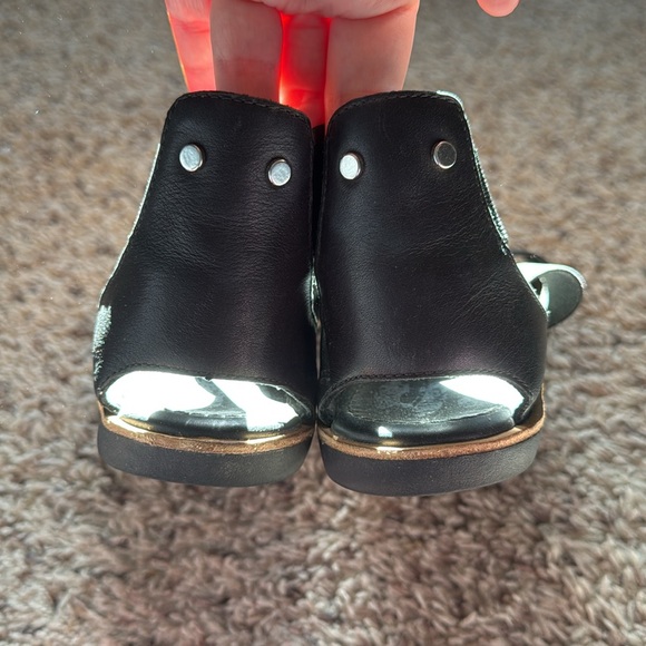 Black Sorel Ella sandals - Picture 4 of 5